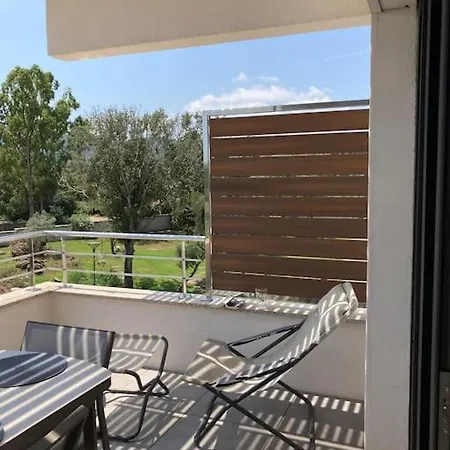 T2 Classe 5* Piscine Domaine D'arca Porto-vecchio *